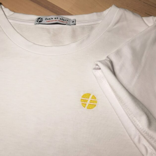 "L'initial" Femme blanc - logo simple jaune – Image 3