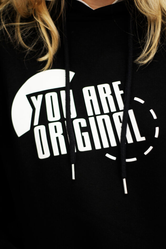 L'Original- Hoodie Unisexe – Image 5