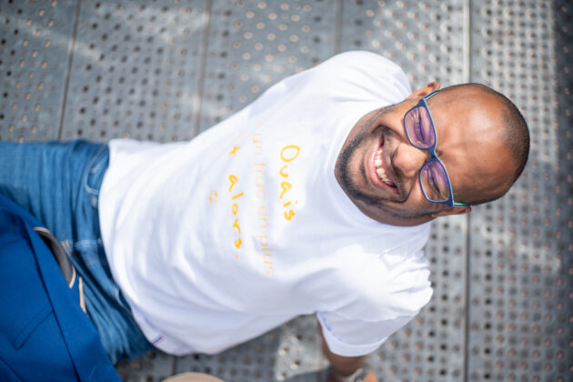 "Un truc en plus" - T-shirt Unisexe – Image 2