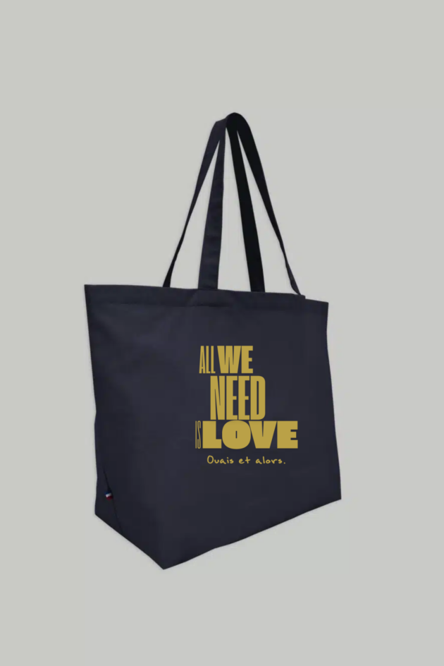 Cabas large "All We Need Is Love"